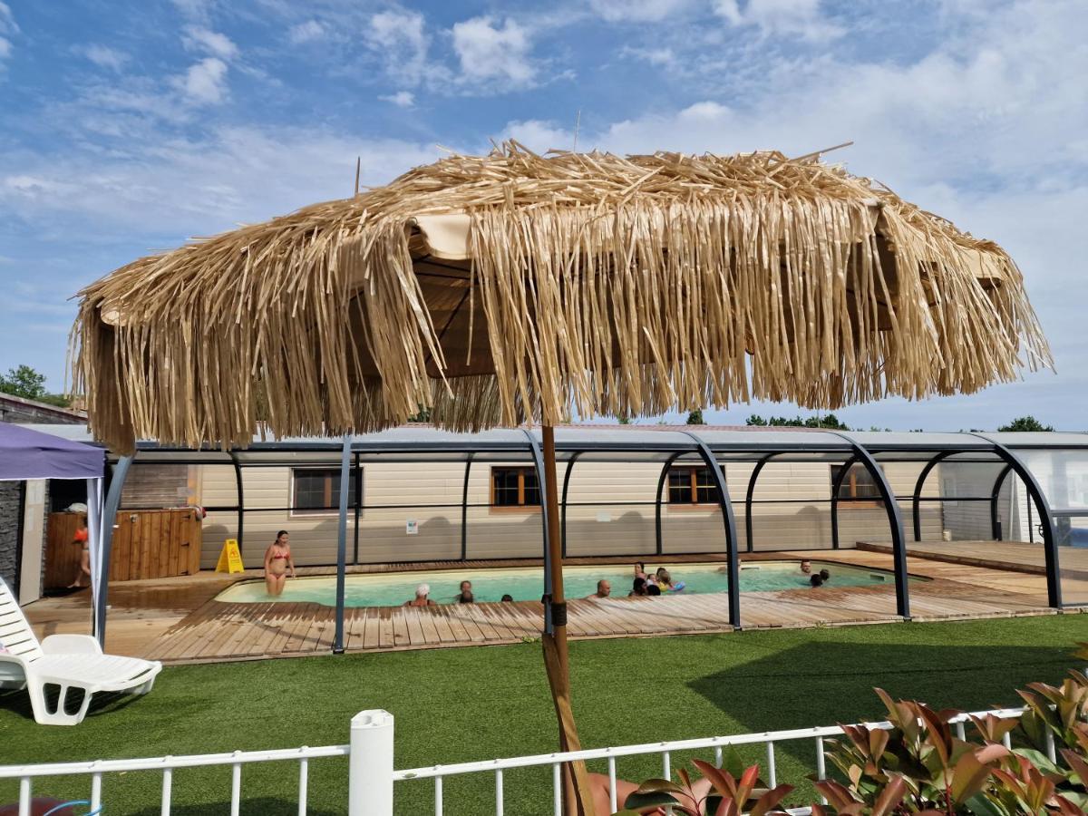 Camping Les P'Tites Maisons Dans La Prairie Sallertaine Exterior foto
