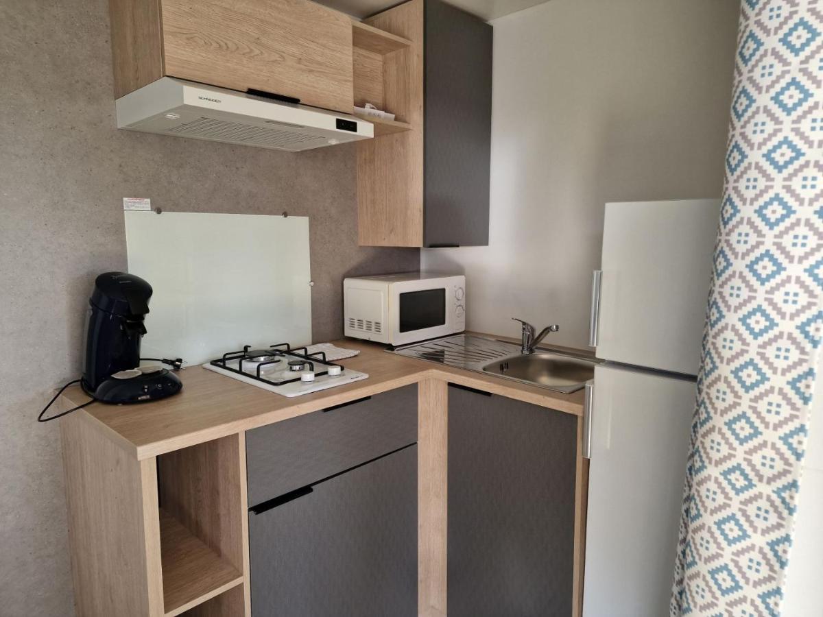 Camping Les P'Tites Maisons Dans La Prairie Sallertaine Exterior foto