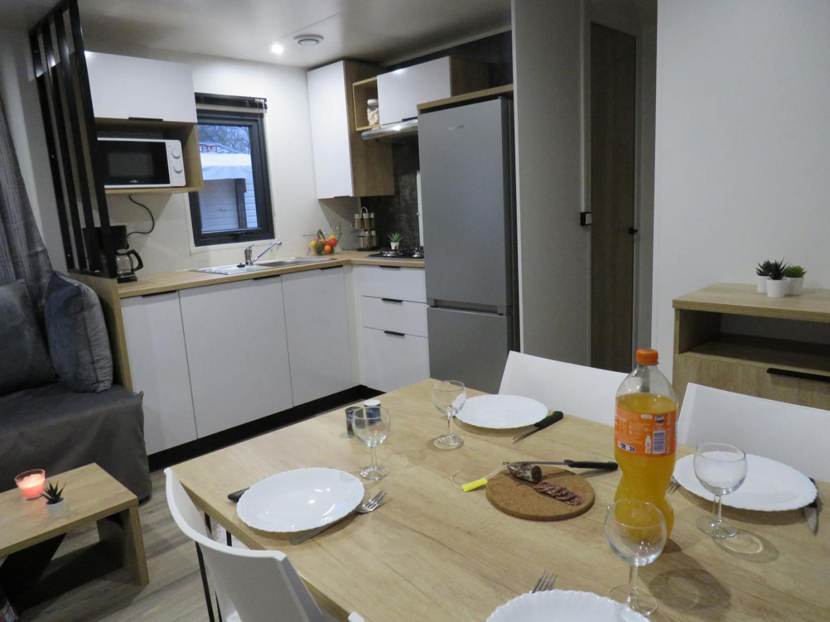 Camping Les P'Tites Maisons Dans La Prairie Sallertaine Exterior foto